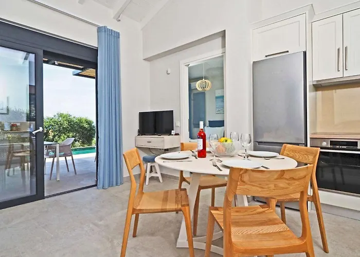 Uranos Villa